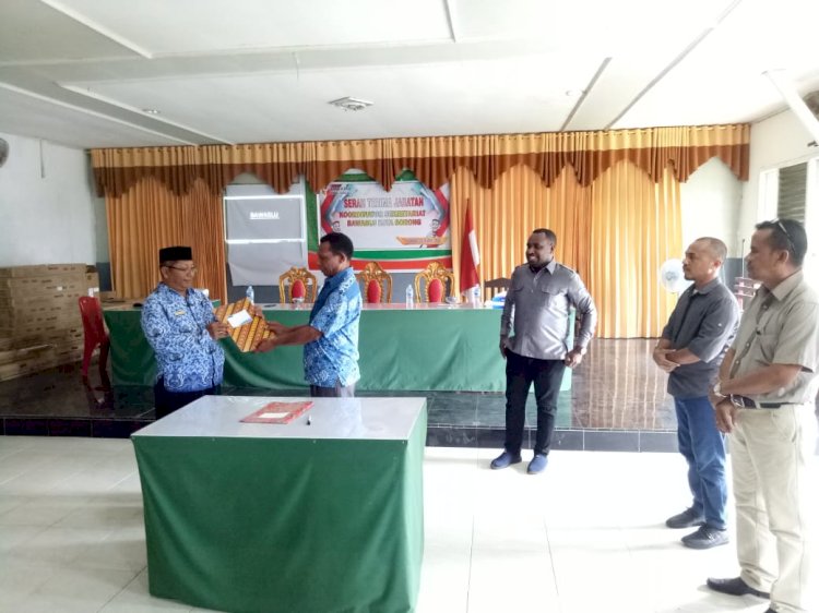 SERAH TERIMA JABATAN KORDINATOR SEKRETARIAT BAWASLU KOTA SORONG