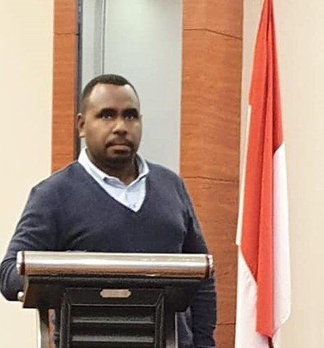 MENEROPONG PEMENUHAN KONSTITUSIONAL ORANG ASLI PAPUA (OAP) PADA PENCALONAN KEPALA DAERAH TAHUN 2020