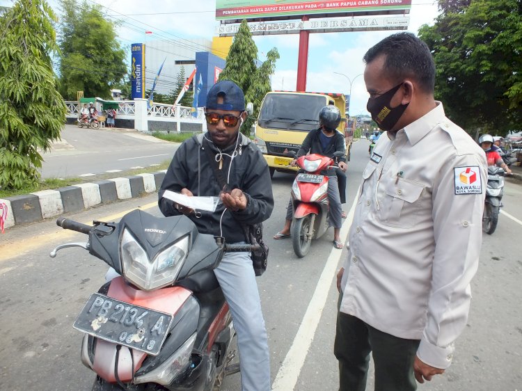 Menjelang hut ke 2, Bawaslu Kota Sorong Peduli Covid 19