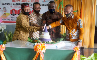 Perayaan HUT, Ini Pesan Komisioner Bawaslu Kota Sorong