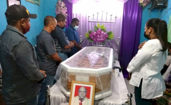 Meninggal Dunia, Komisioner Bawaslu Kunjungi Rumah Duka Senior Penyelenggara Pemilu